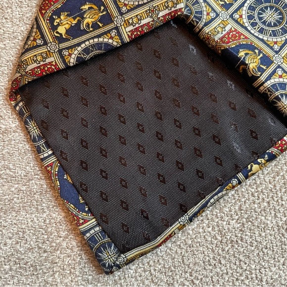 Museum Artifacts Men’s 100% Silk Tie Clock Sundial Gladiator Dragon Pattern - Picture 6 of 9